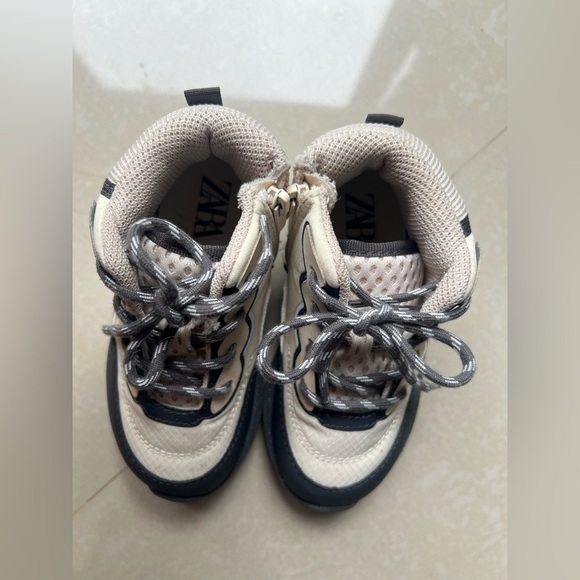 Zara Kids Trekking High Top Sneakers (Size 26) - Picture 9 of 13